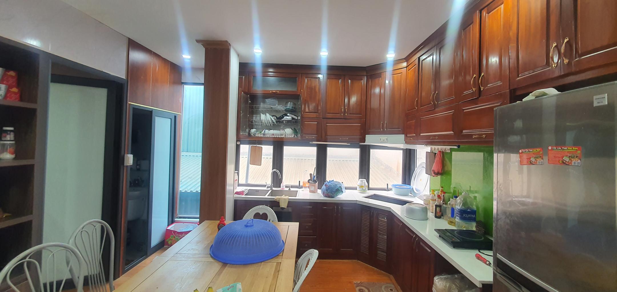 Bán nhà Ngõ Tự Do - diện tích 85m2 7 tầng - Lô góc, mặt ngõ ô tô tránh - giá 28 tỷ