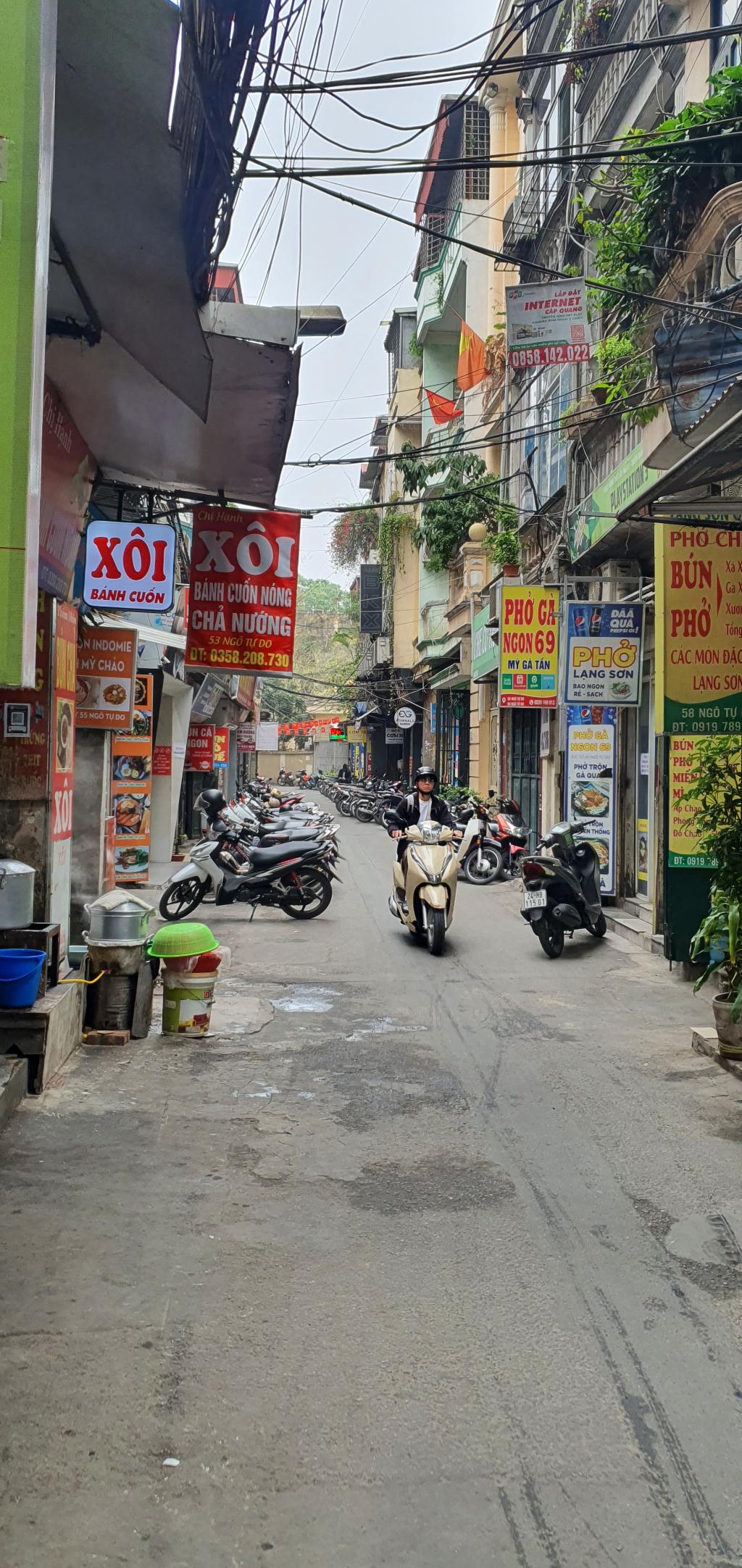 Bán nhà Ngõ Tự Do - diện tích 85m2 7 tầng - Lô góc, mặt ngõ ô tô tránh - giá 28 tỷ