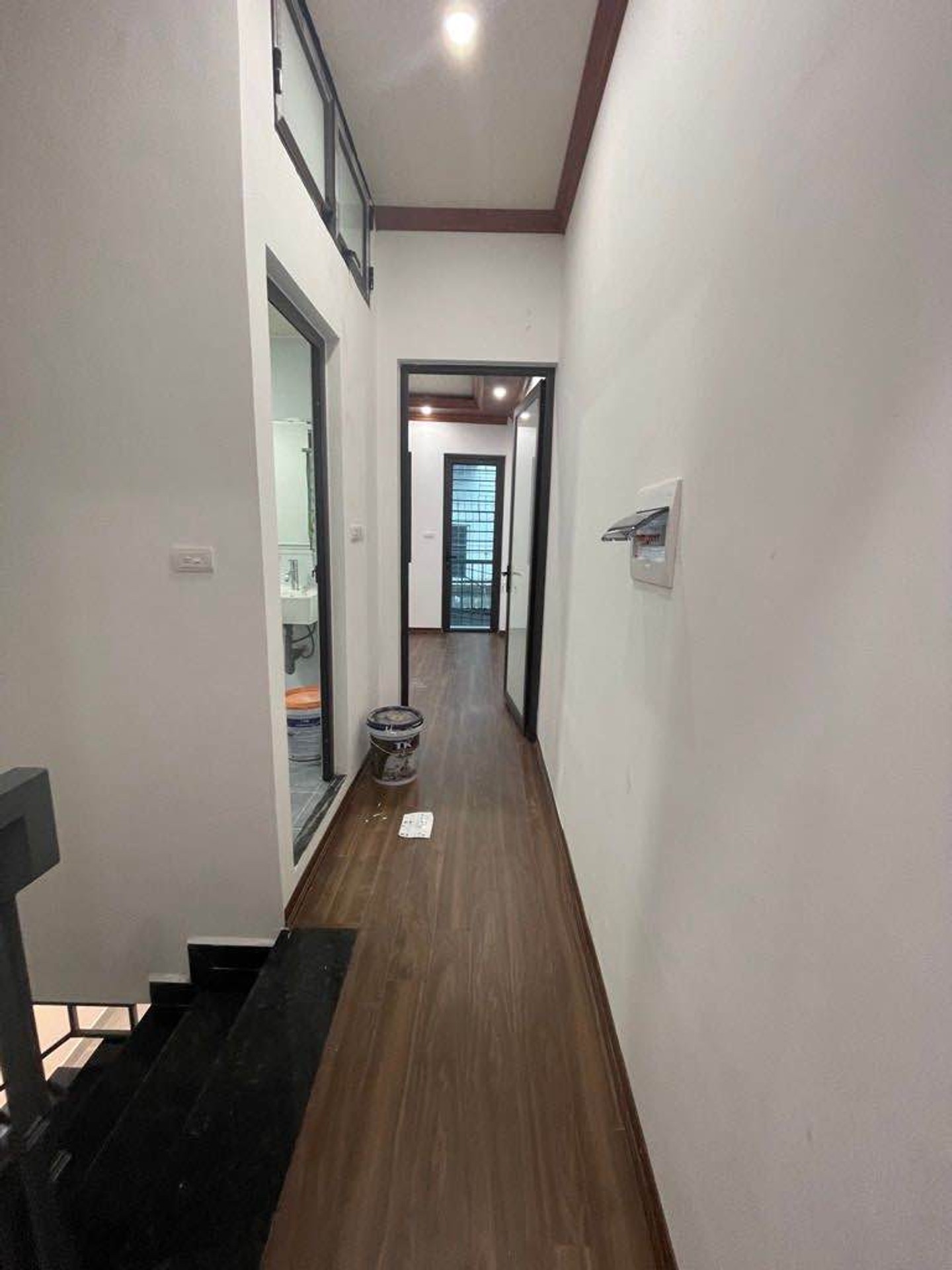 Bán nhà Định Công Hạ - diện tích 34m2 2 tầng - ngõ thông, gần hồ - giá 2,35 tỷ