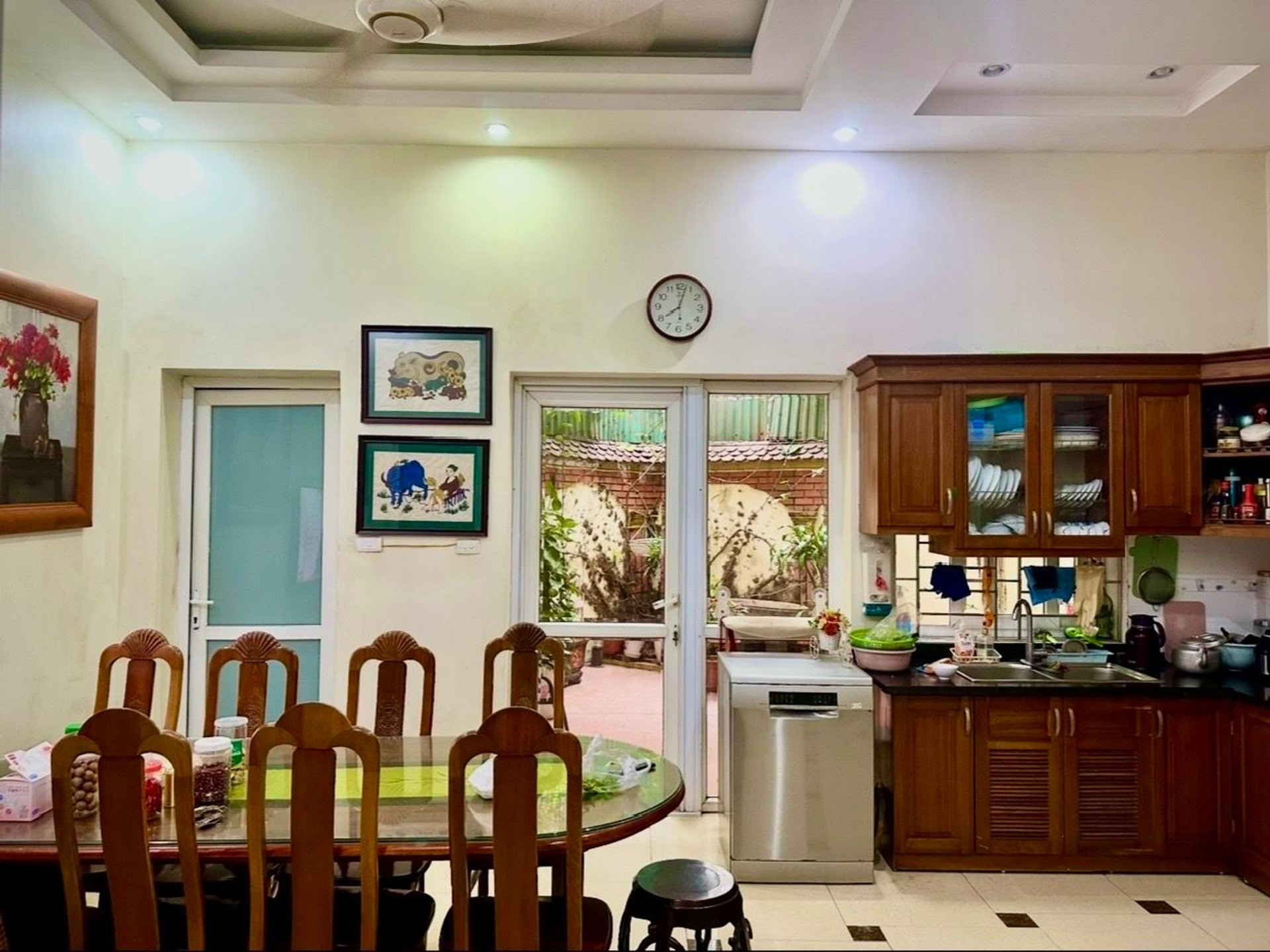 Bán nhà Lê Thanh Nghị - diện tích 133.4m2 3 tầng - Lô góc 3 mặt thoáng - giá 28 tỷ