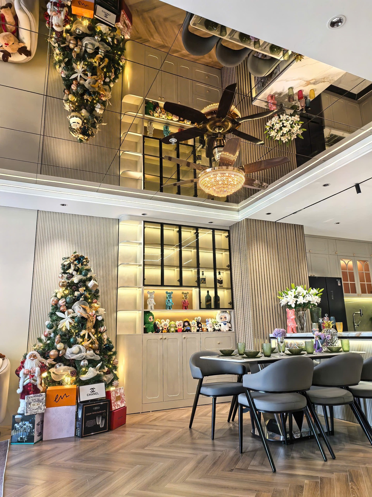 Bán nhà KĐT Tamecity Minh Khai - diện tích 110m2 1 tầng - Lô góc, view sông Hồng - giá 16,8 tỷ