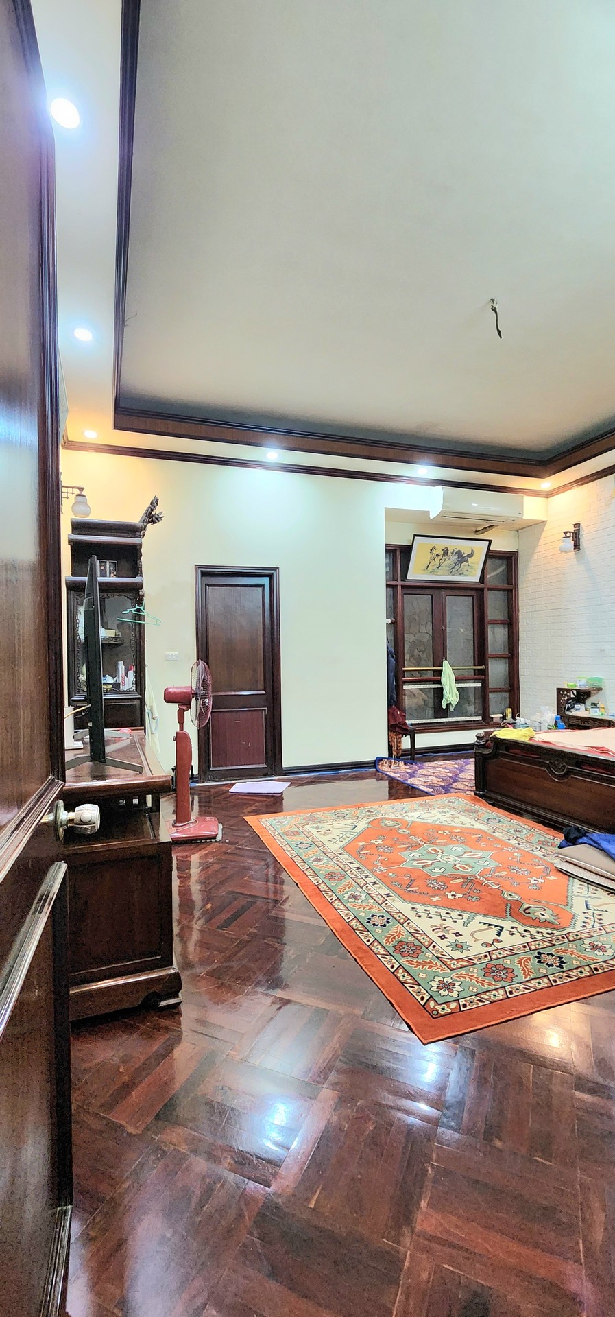 Bán nhà Khâm Thiên - diện tích 122m2 5 tầng - Mặt tiền quyền lực - giá 100 tỷ