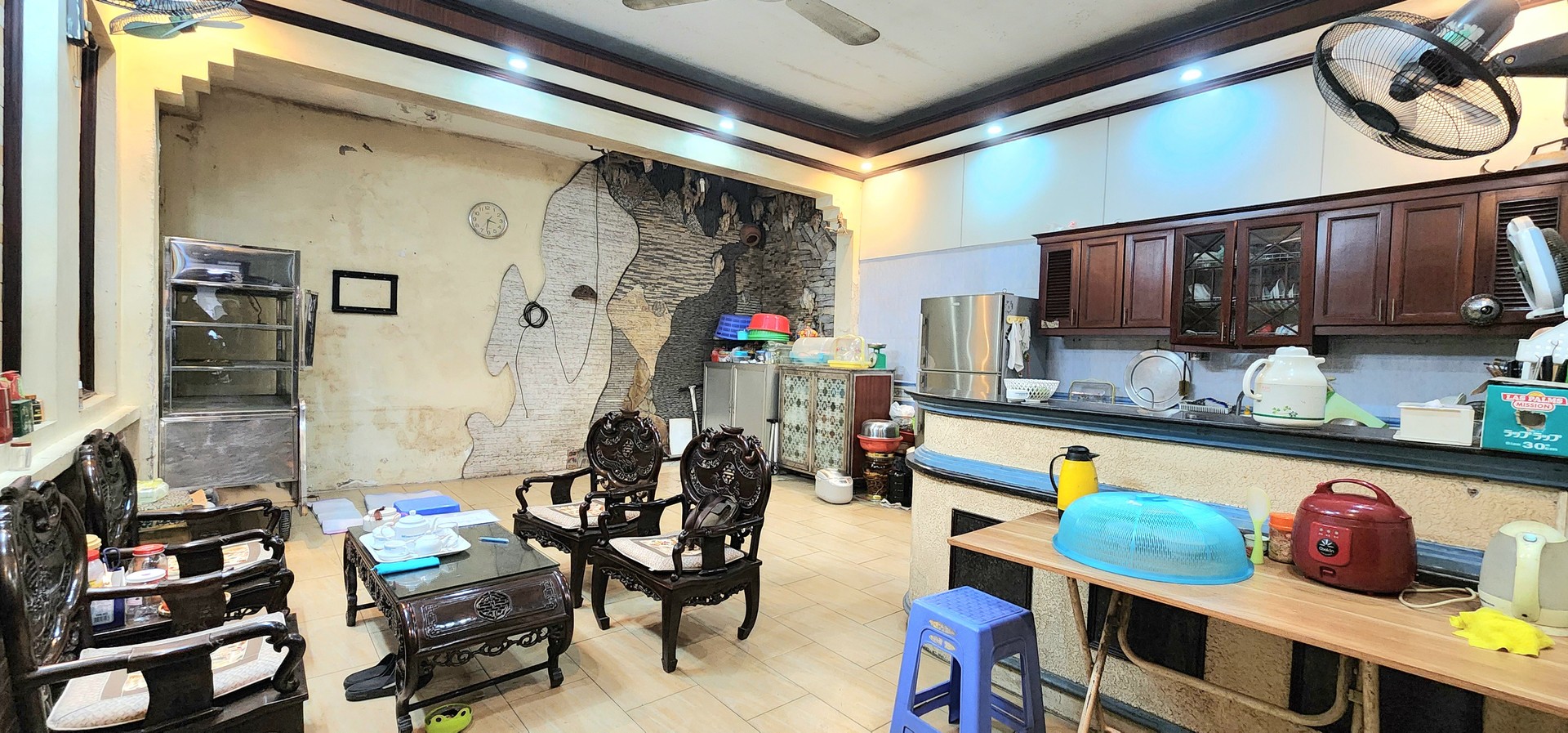 Bán nhà Khâm Thiên - diện tích 122m2 5 tầng - Mặt tiền quyền lực - giá 100 tỷ