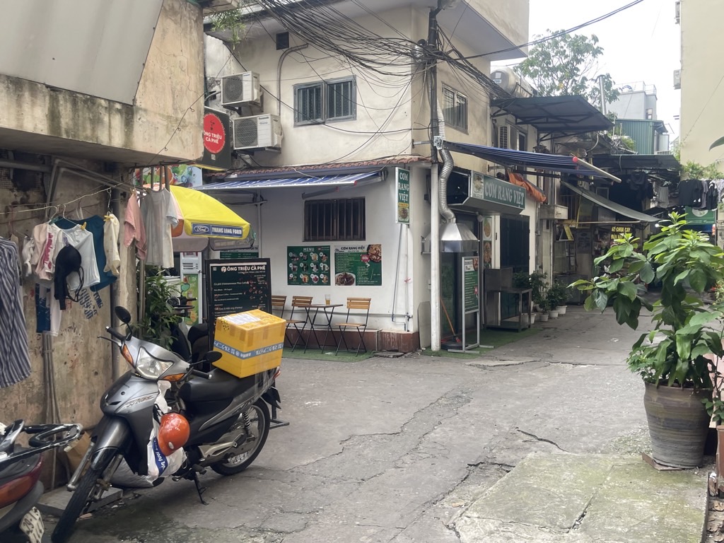 Bán nhà Hai Bà Trưng - diện tích 80m2 2 tầng - Mặt phố kinh doanh mọi dịch vụ - giá 31,5 tỷ