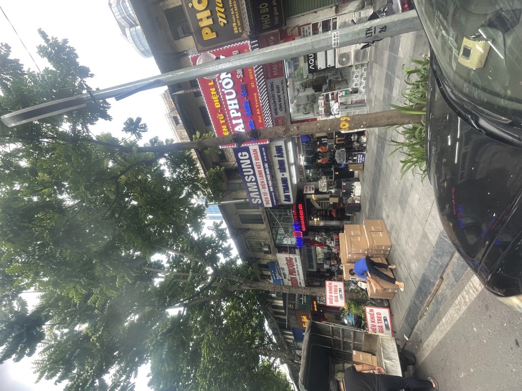 Bán nhà Hai Bà Trưng - diện tích 80m2 2 tầng - Mặt phố kinh doanh mọi dịch vụ - giá 31,5 tỷ