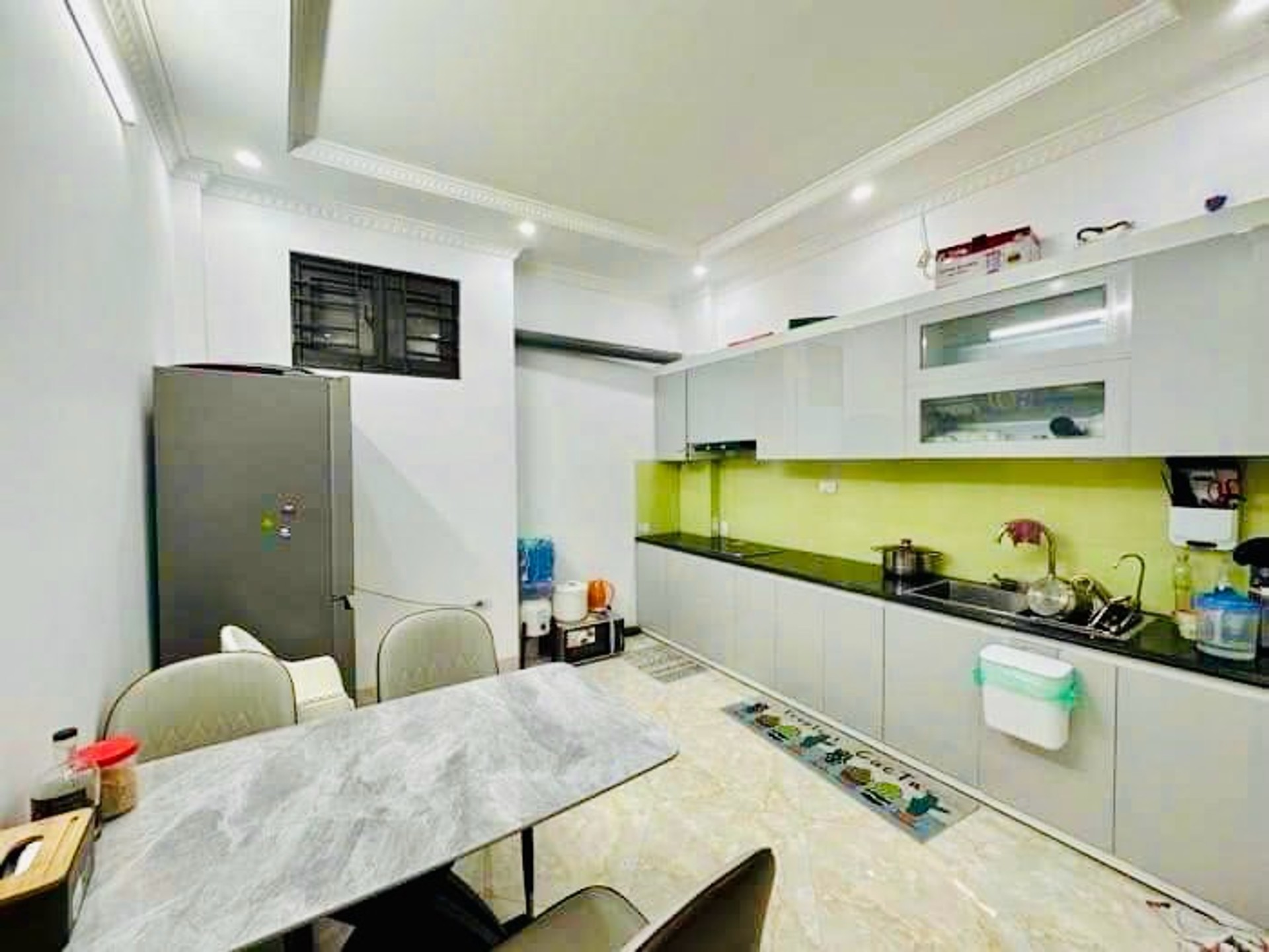 Bán nhà Dương Văn Bé - diện tích 40m2 5 tầng - Ngõ thông, gần ô tô - giá 9,5 tỷ