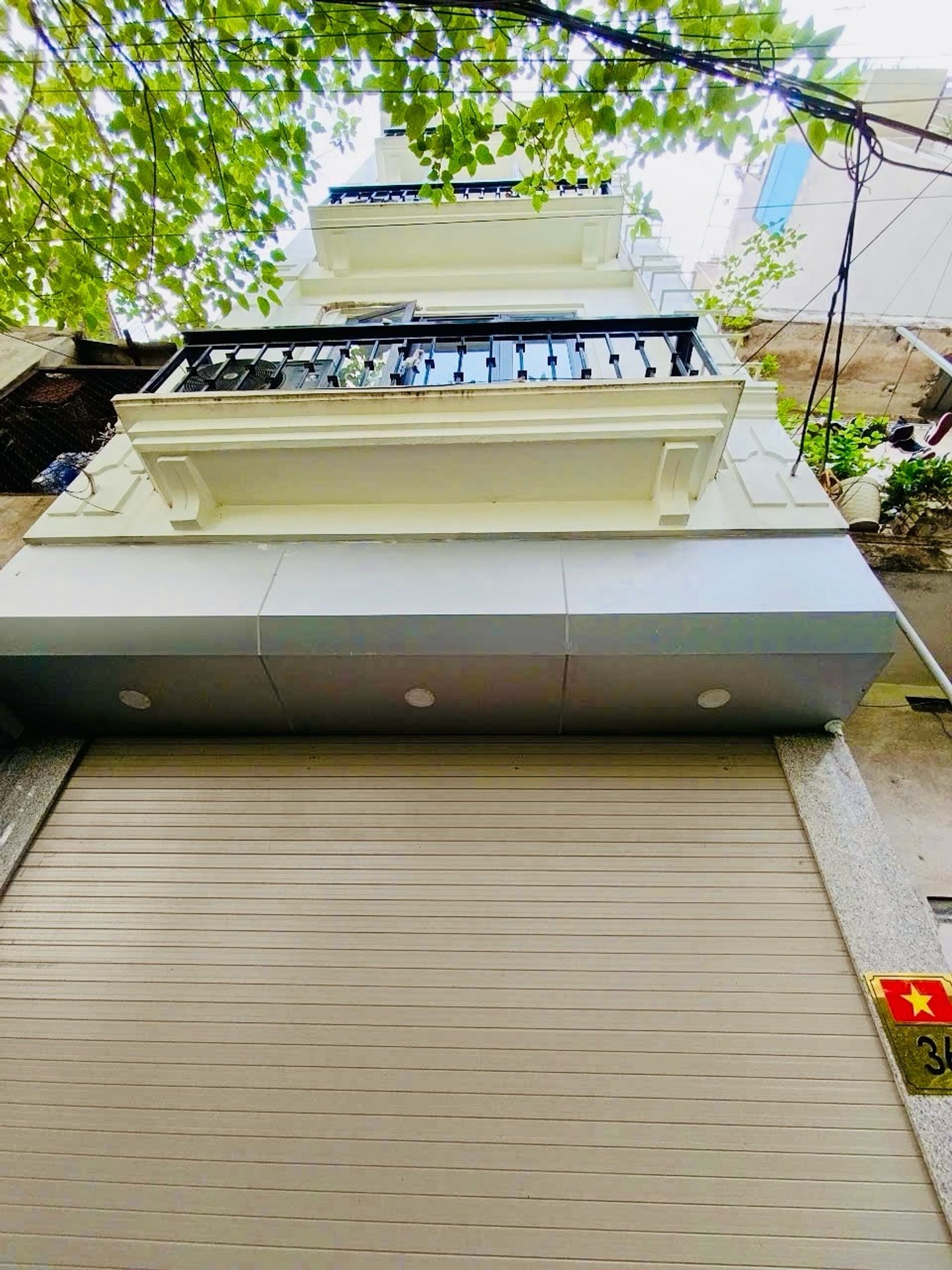 Bán nhà Dương Văn Bé - diện tích 40m2 5 tầng - Ngõ thông, gần ô tô - giá 9,5 tỷ