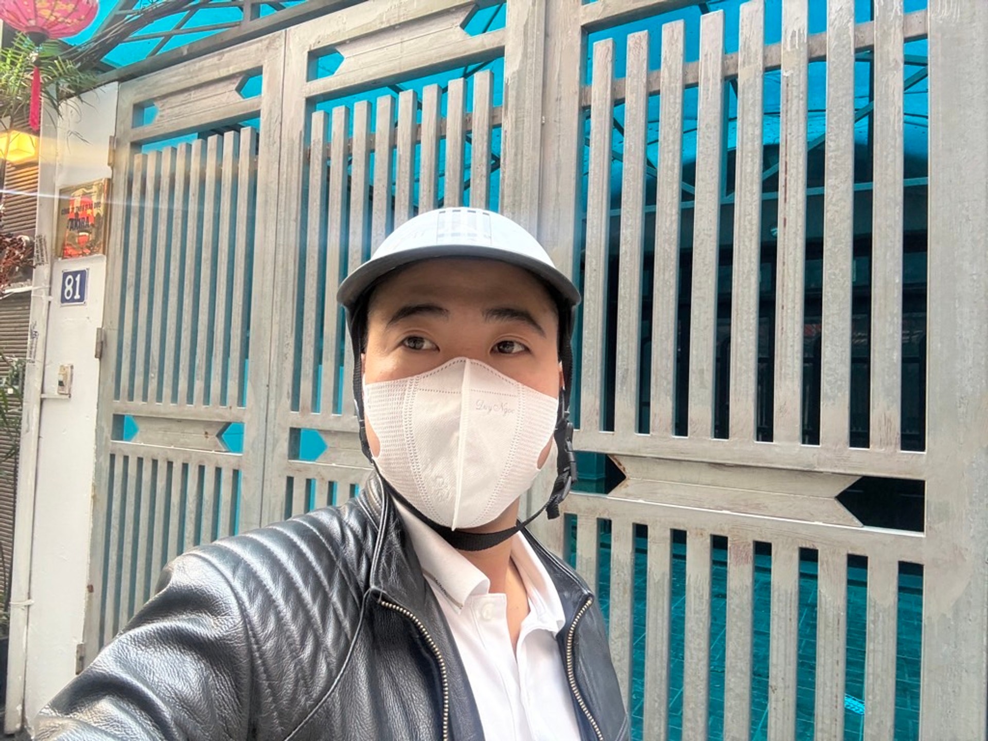 Bán nhà Trung Kính - diện tích 104.5m2 5 tầng - ô tô tránh - giá 33,9 tỷ