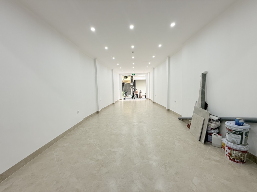 Bán nhà Kim Đồng - diện tích 69.2m2 6 tầng - Ô TÔ ĐỖ TRÁNH - giá 26,8 tỷ