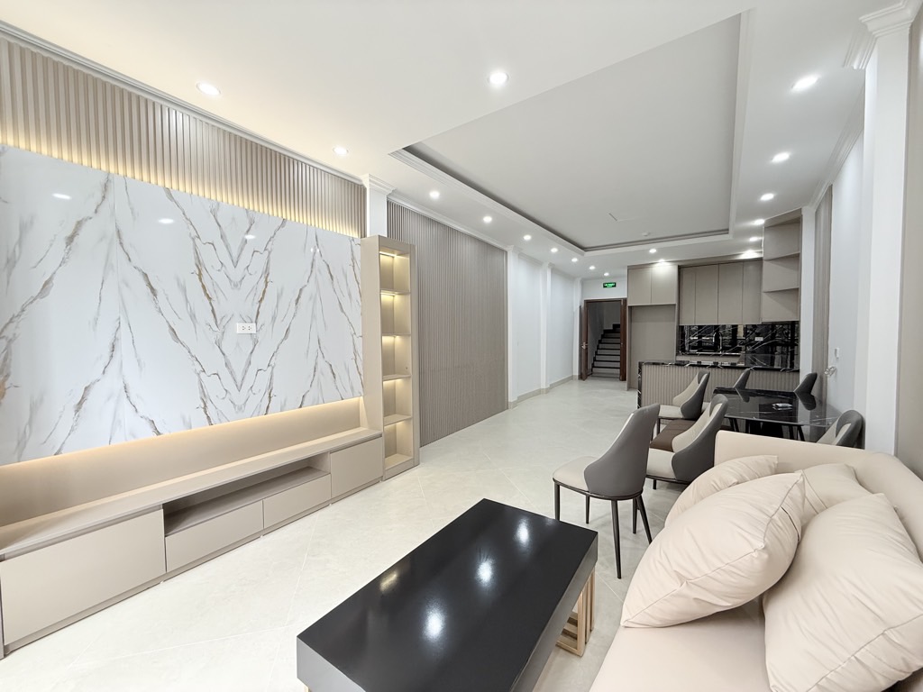 Bán nhà Kim Đồng - diện tích 69.2m2 6 tầng - Ô TÔ ĐỖ TRÁNH - giá 26,8 tỷ