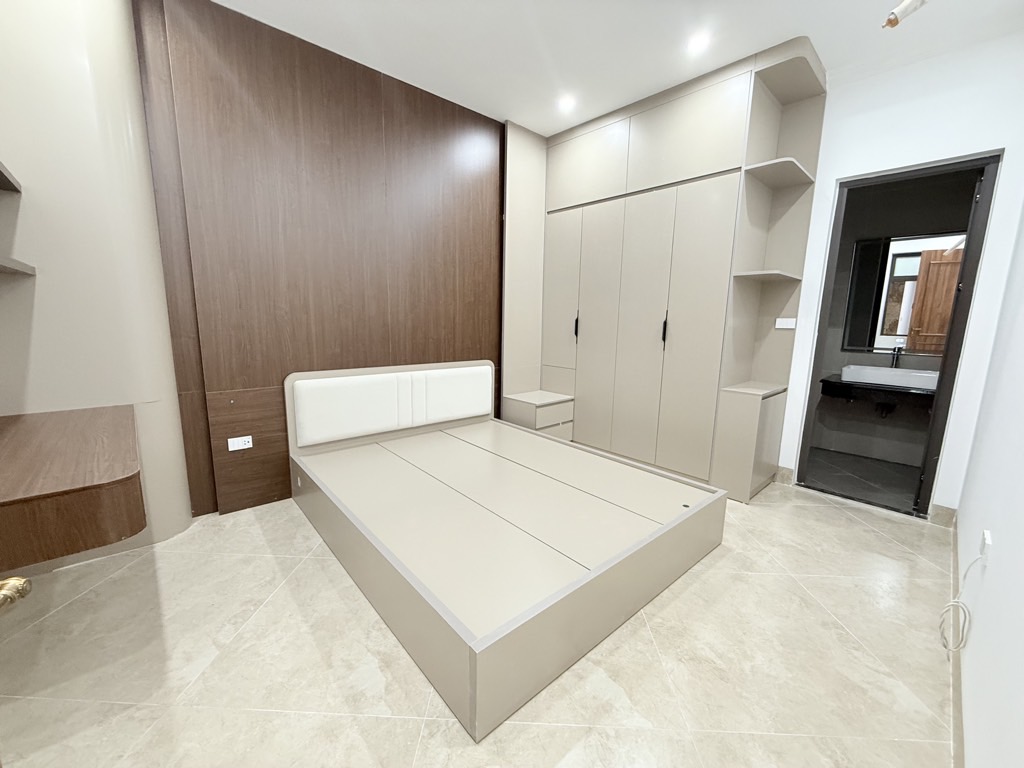 Bán nhà Kim Đồng - diện tích 69.2m2 6 tầng - Ô TÔ ĐỖ TRÁNH - giá 26,8 tỷ