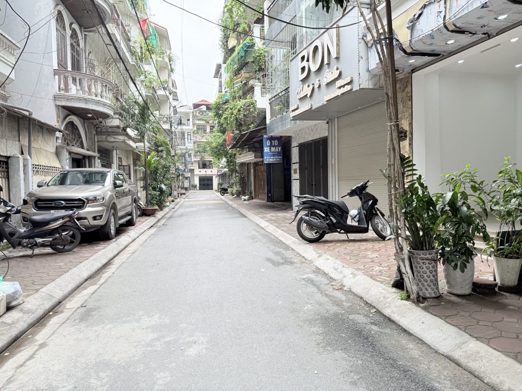 Bán nhà Kim Đồng - diện tích 69.2m2 6 tầng - Ô TÔ ĐỖ TRÁNH - giá 26,8 tỷ