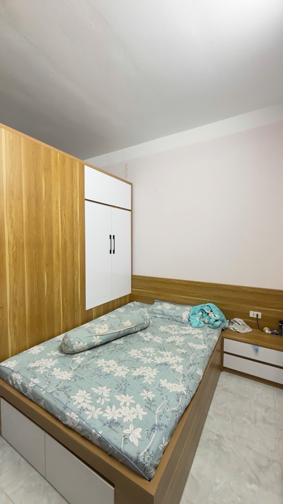 Bán nhà Định Công Thượng - diện tích 30m2 3 tầng - ô tô đỗ cửa - giá 3 tỷ
