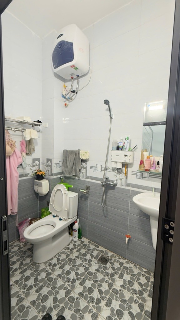 Bán nhà Định Công Thượng - diện tích 30m2 3 tầng - ô tô đỗ cửa - giá 3 tỷ