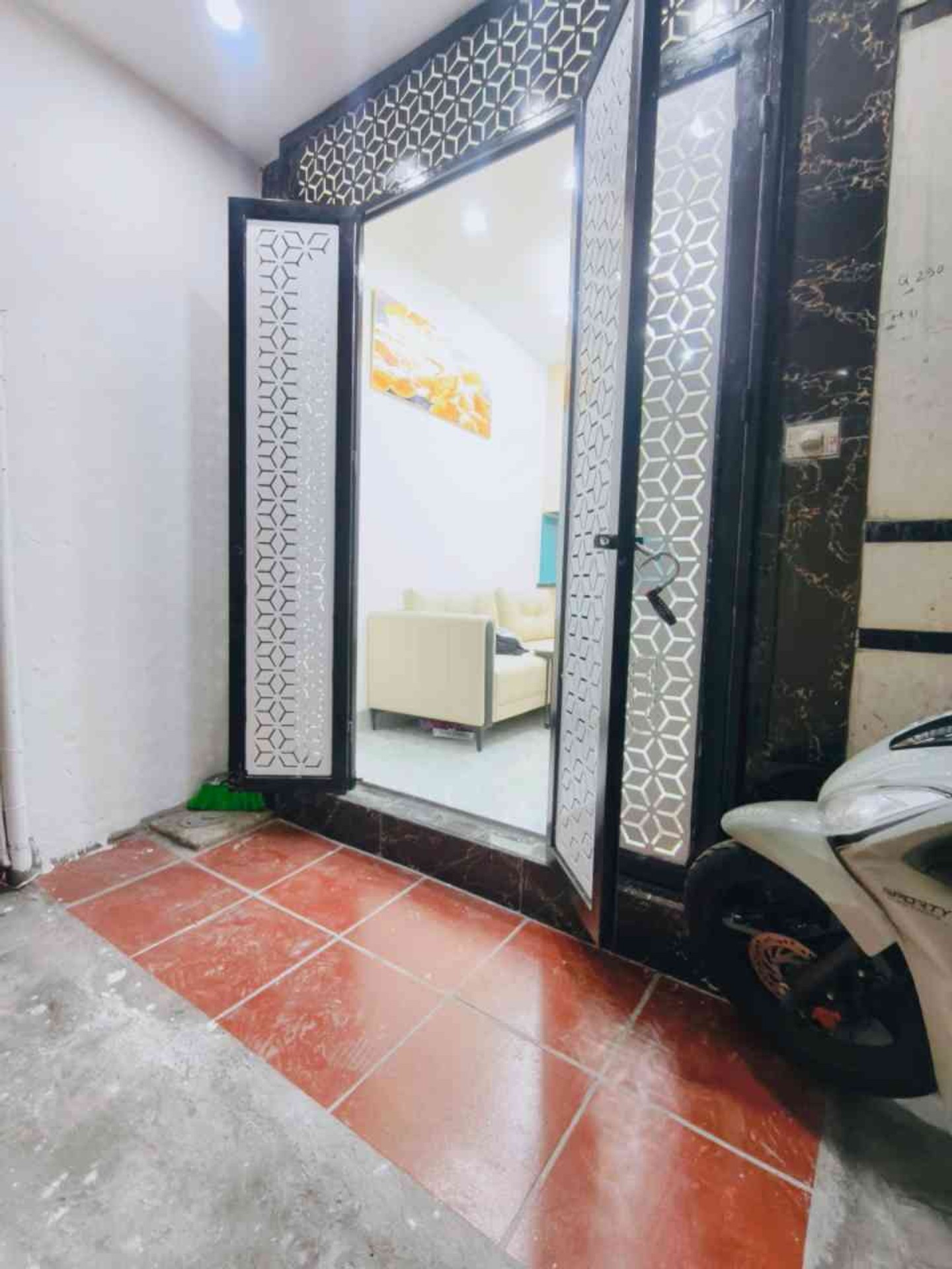 Bán nhà Bạch Mai - diện tích 16m2 5 tầng - Nhà đẹp, gần phố thoáng sáng - giá 4,4 tỷ