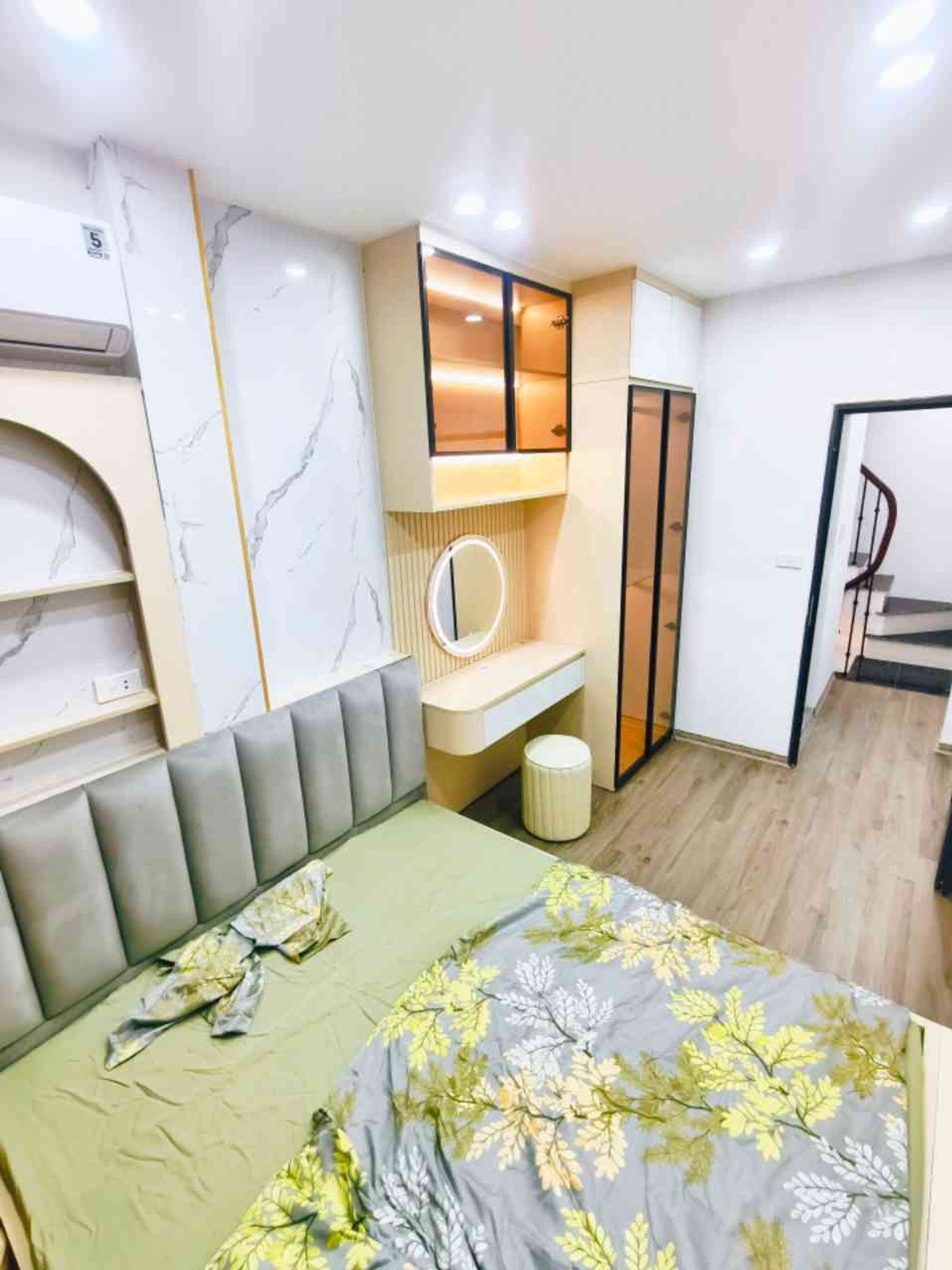 Bán nhà Bạch Mai - diện tích 16m2 5 tầng - Nhà đẹp, gần phố thoáng sáng - giá 4,4 tỷ