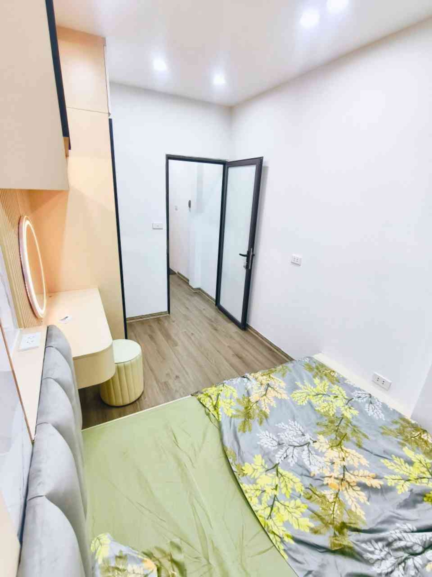 Bán nhà Bạch Mai - diện tích 16m2 5 tầng - Nhà đẹp, gần phố thoáng sáng - giá 4,4 tỷ