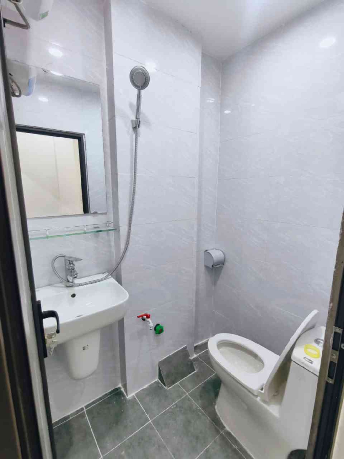 Bán nhà Bạch Mai - diện tích 16m2 5 tầng - Nhà đẹp, gần phố thoáng sáng - giá 4,4 tỷ