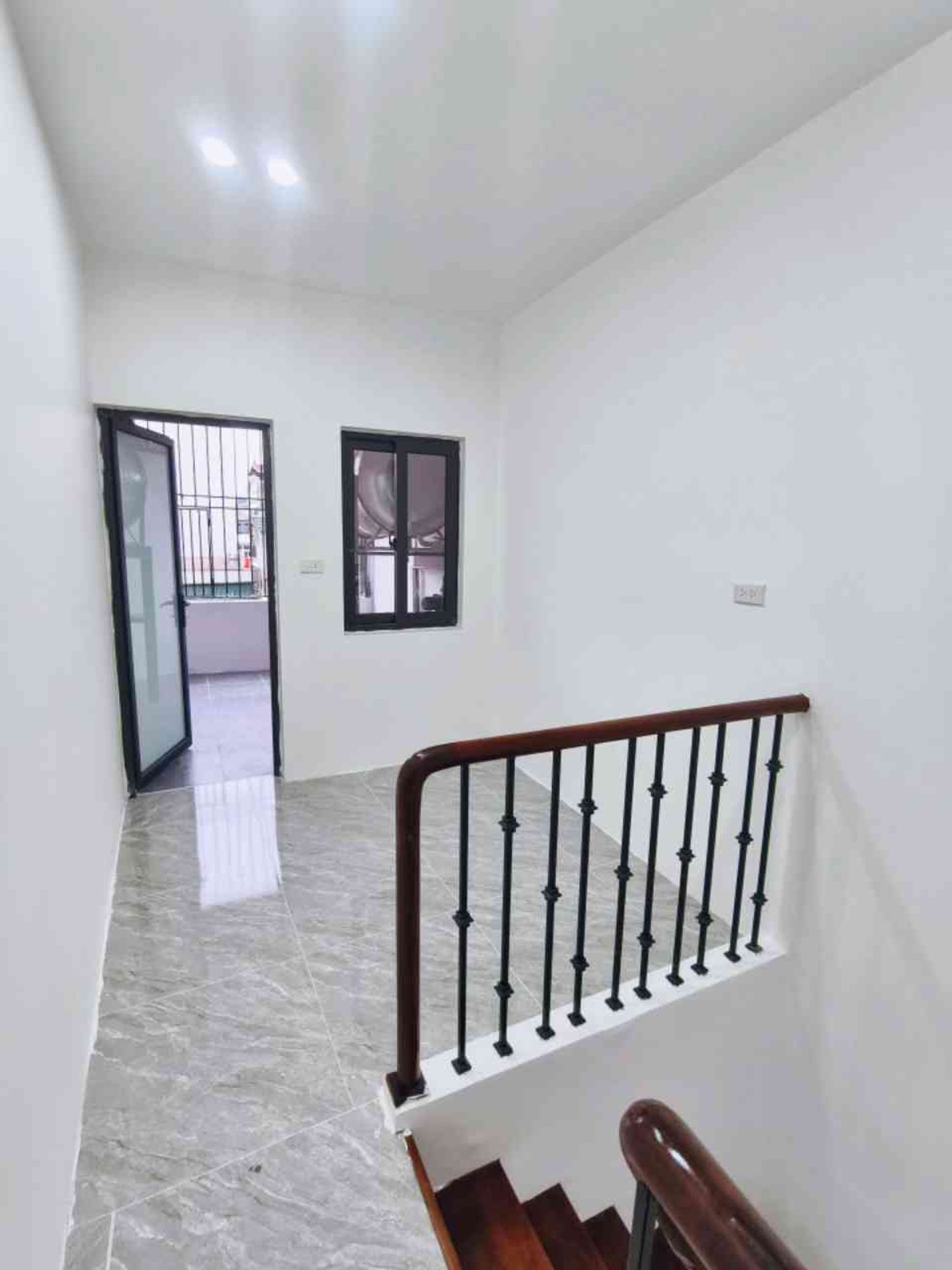 Bán nhà Bạch Mai - diện tích 16m2 5 tầng - Nhà đẹp, gần phố thoáng sáng - giá 4,4 tỷ