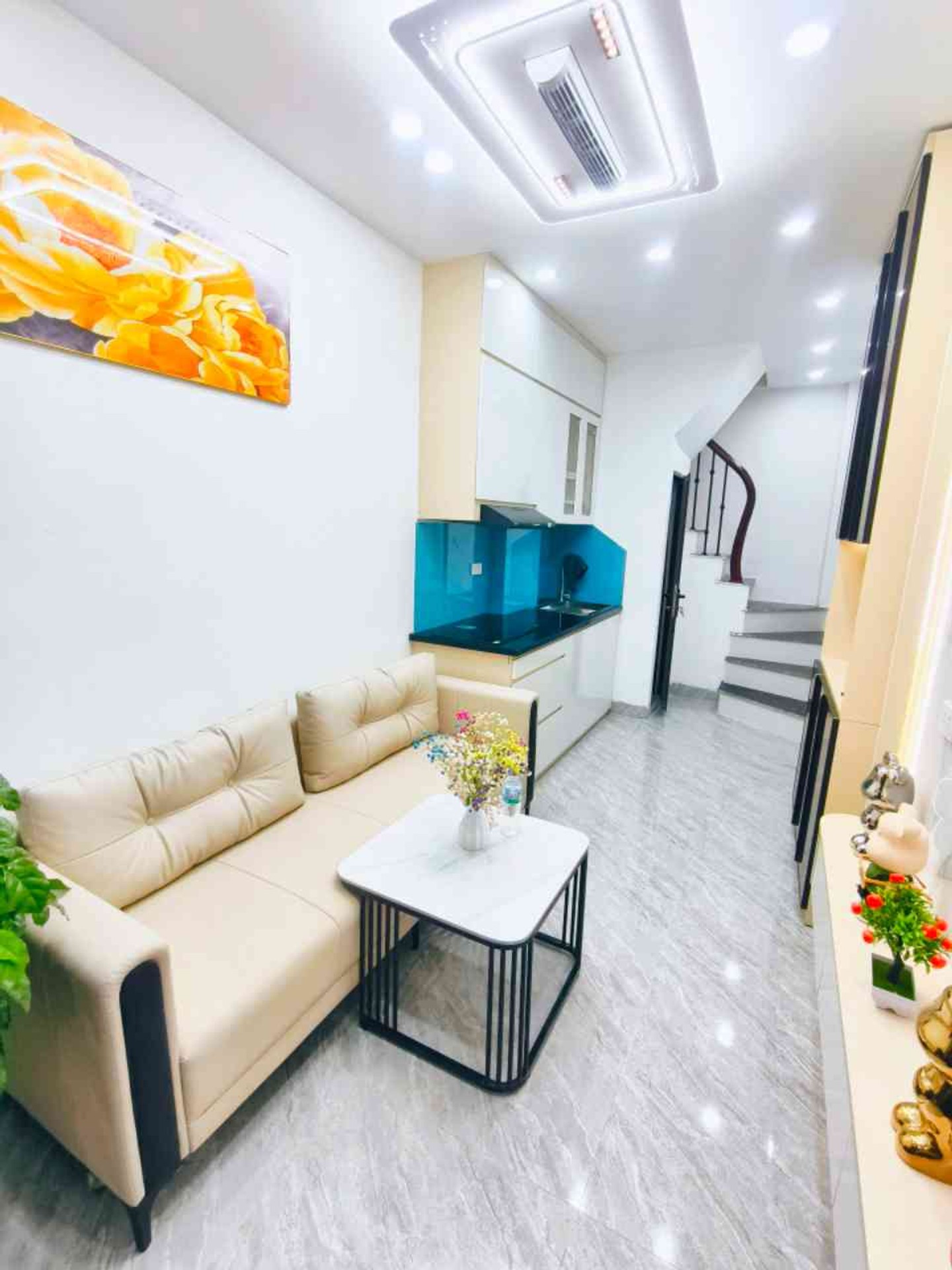 Bán nhà Bạch Mai - diện tích 16m2 5 tầng - Nhà đẹp, gần phố thoáng sáng - giá 4,4 tỷ