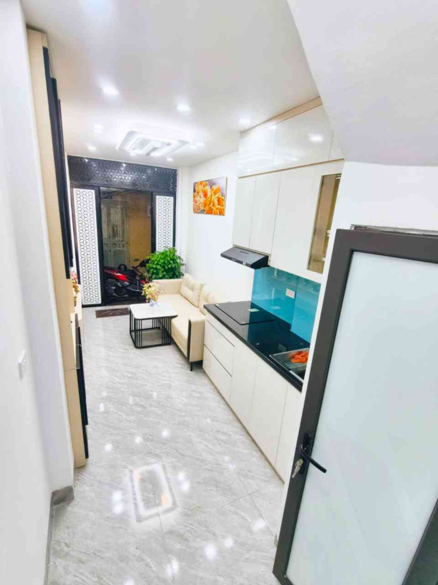 Bán nhà Bạch Mai - diện tích 16m2 5 tầng - Nhà đẹp, gần phố thoáng sáng - giá 4,4 tỷ