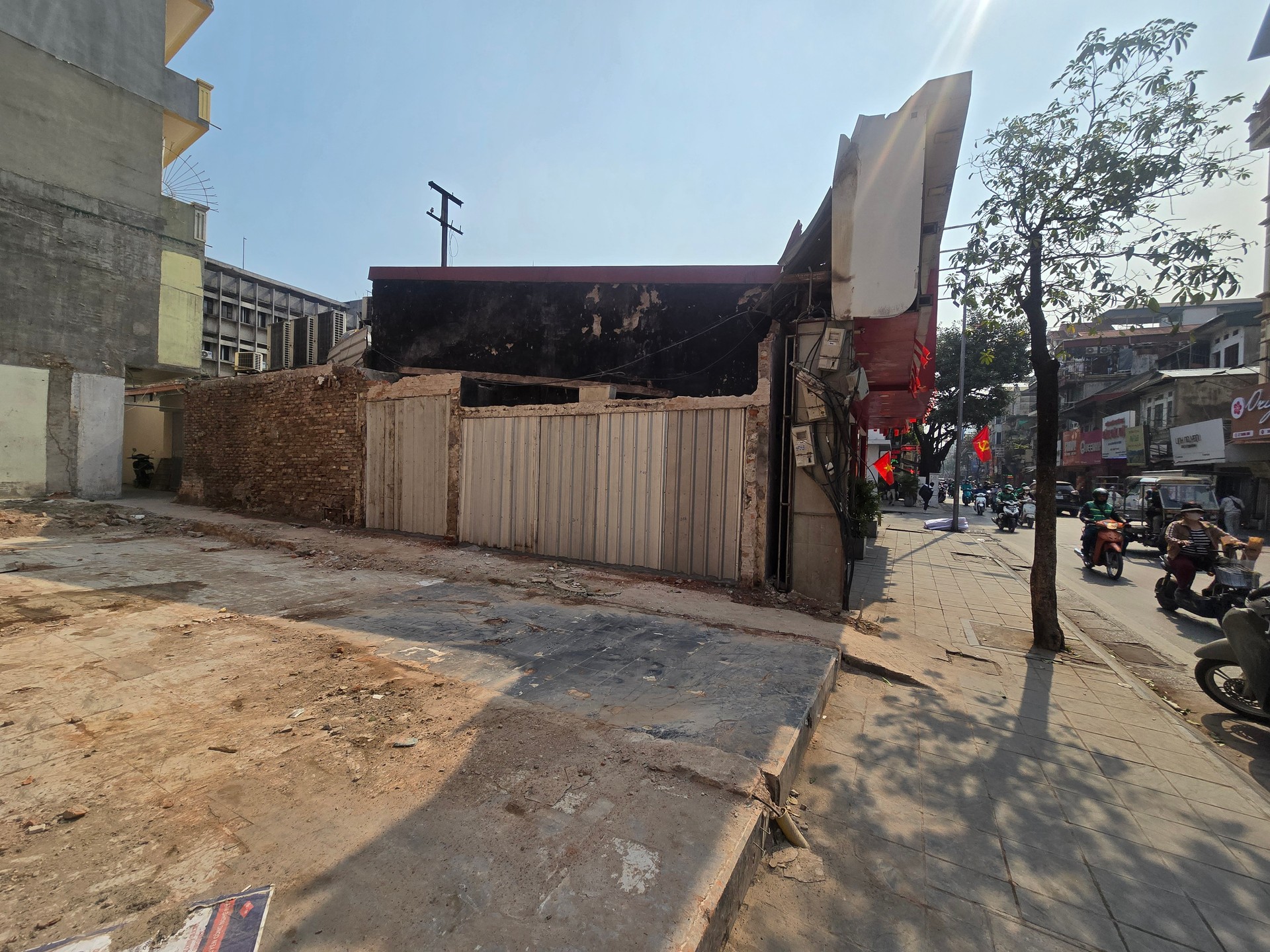 Bán nhà Trương Định - diện tích 78m2 1 tầng - Lô góc 2 mặt thoáng - giá 38,6 tỷ