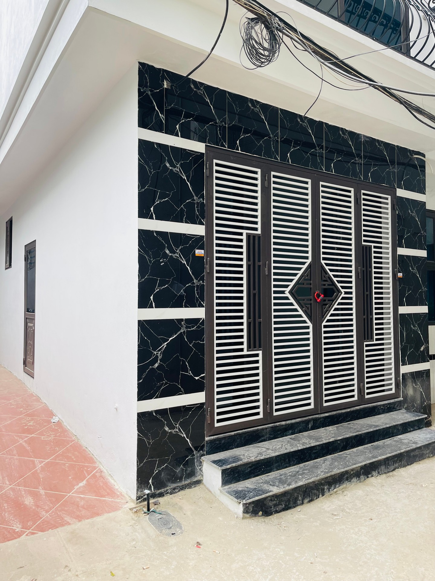 Bán nhà Hoàng Mai - diện tích 35m2 5 tầng - Lô góc, ô tô đỗ cửa - giá 7,9 tỷ