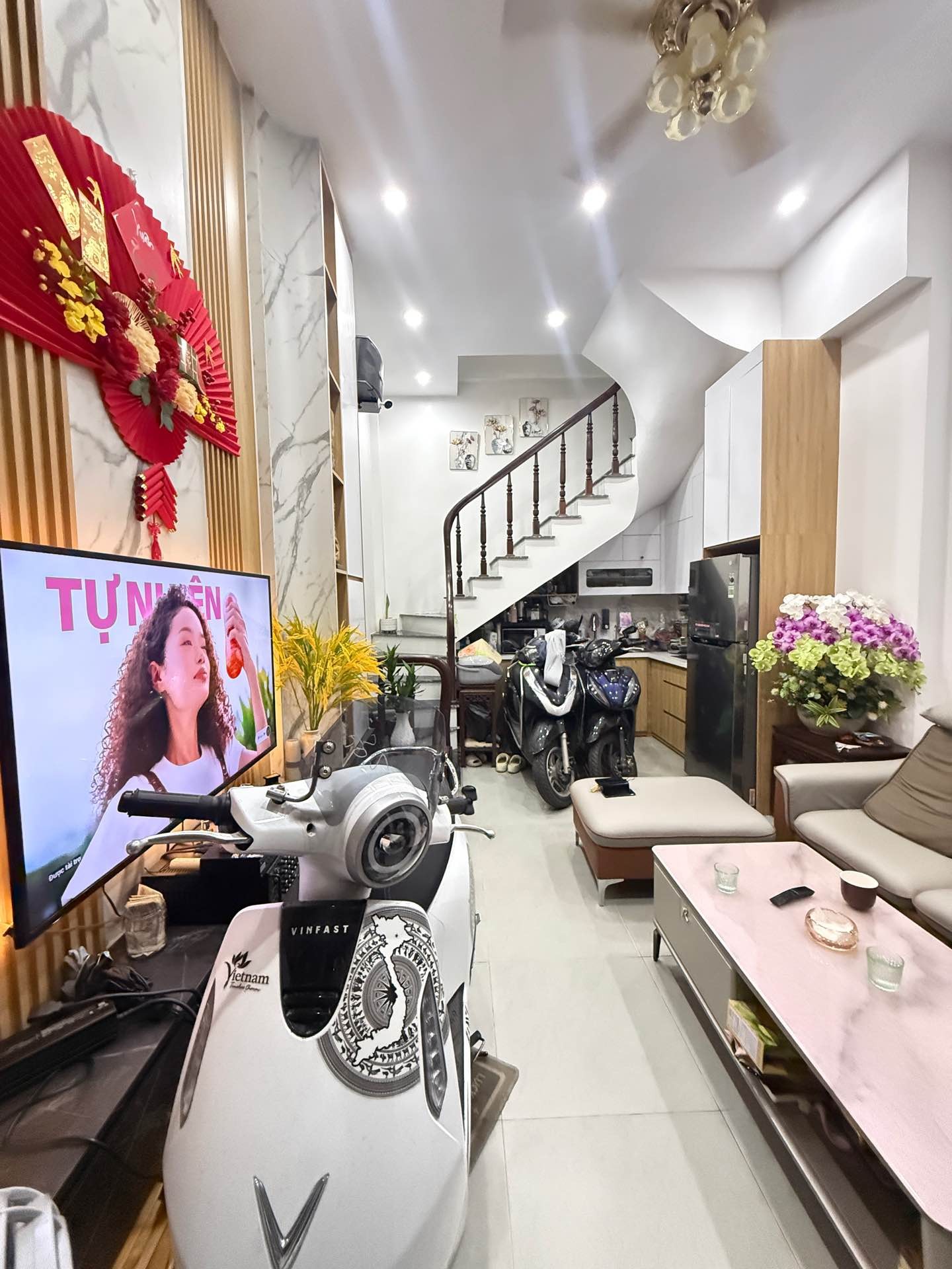 Bán nhà Tâm Hồng Mai - diện tích 22m2 5 tầng - Ngõ thông ba bước ra phố - giá 4,3 tỷ