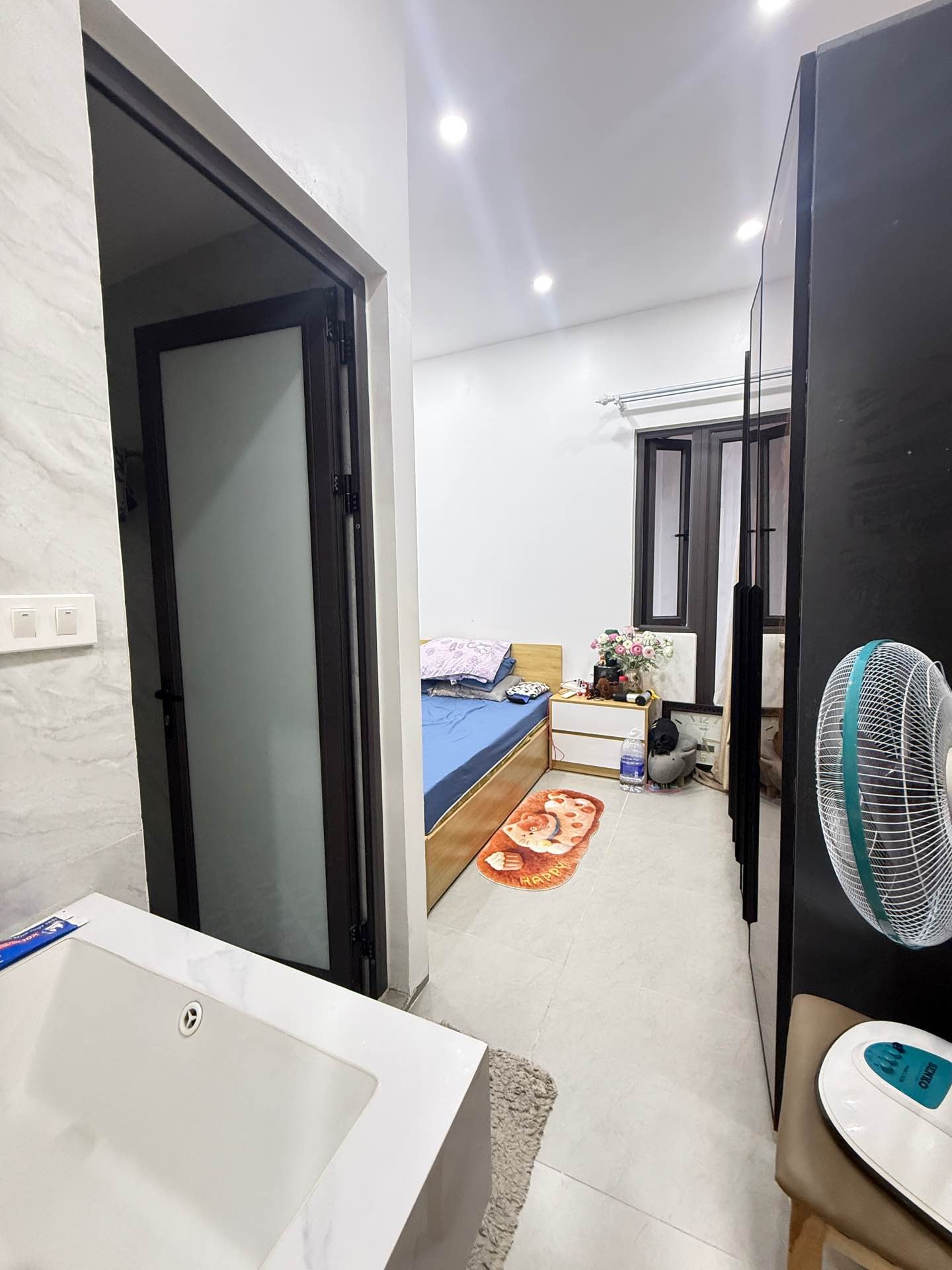 Bán nhà Tâm Hồng Mai - diện tích 22m2 5 tầng - Ngõ thông ba bước ra phố - giá 4,3 tỷ