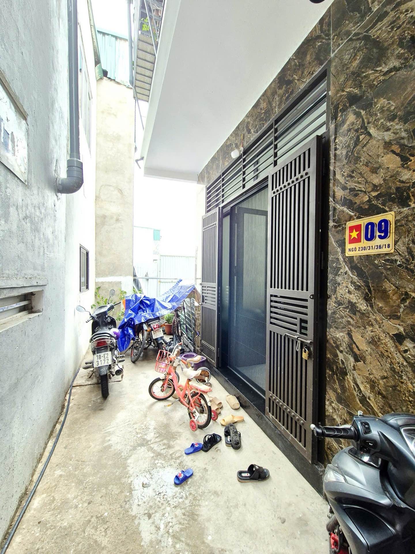 Bán nhà Định Công Thượng - diện tích 61m2 1 tầng - Ô tô tránh - giá 1,9 tỷ