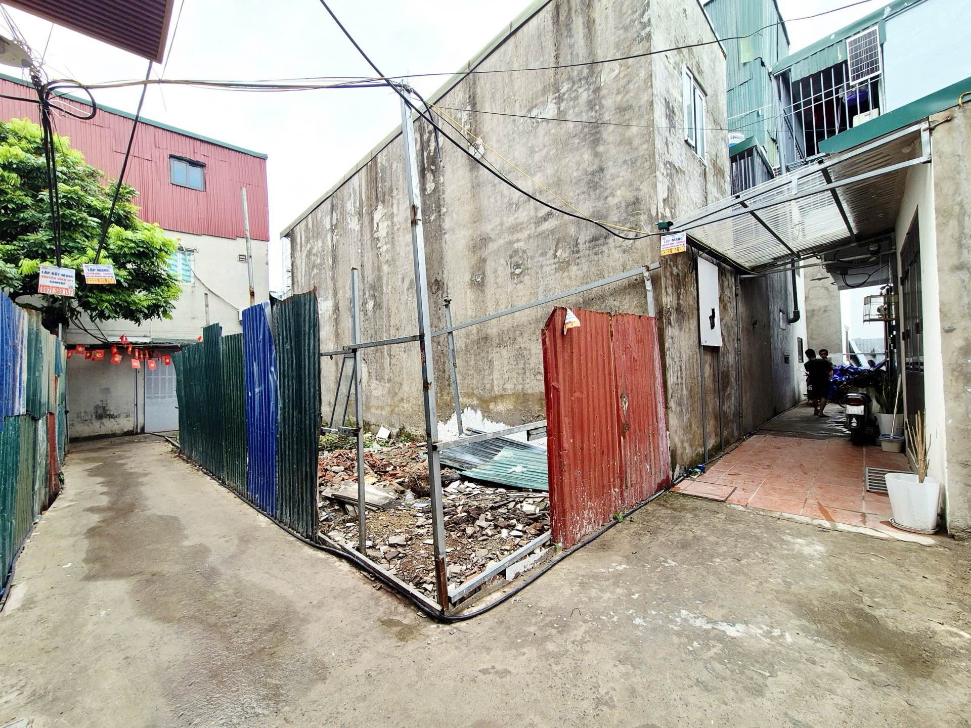Bán nhà Định Công Thượng - diện tích 61m2 1 tầng - Ô tô tránh - giá 1,9 tỷ