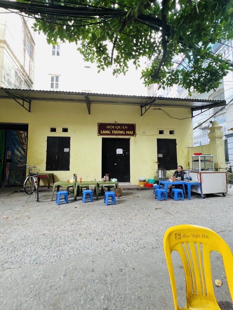 Bán nhà Trương Định - diện tích 51m2 5 tầng - lô góc, gần chợ - giá 14,75 tỷ