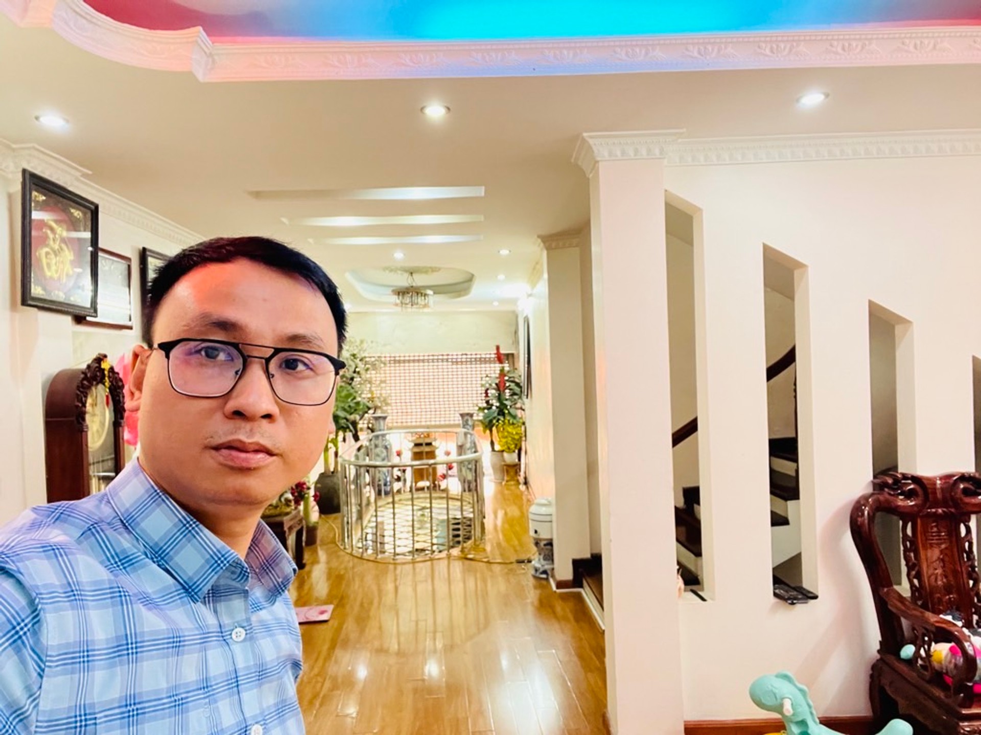 Bán nhà Trương Định - diện tích 51m2 5 tầng - lô góc, gần chợ - giá 14,75 tỷ