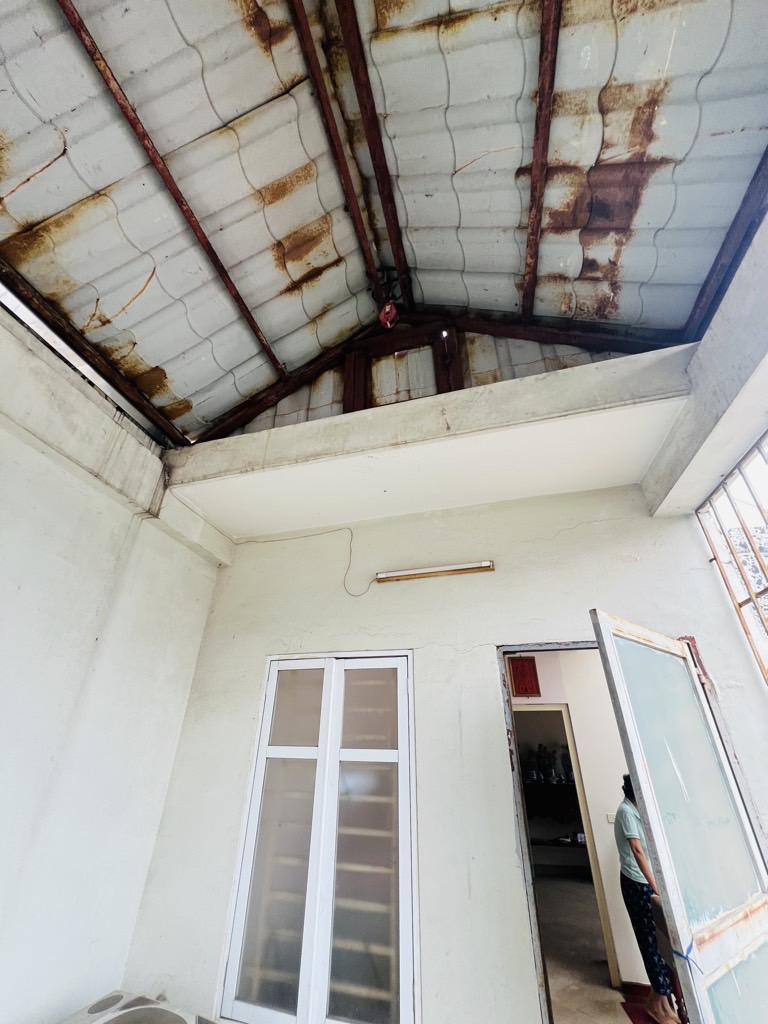 Bán nhà Trương Định - diện tích 51m2 5 tầng - lô góc, gần chợ - giá 14,75 tỷ