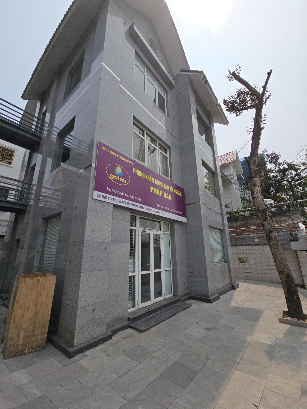 Bán nhà Pháp Vân - diện tích 631m2 4 tầng - Ô tô 45 chỗ đỗ cửa - giá 150 tỷ