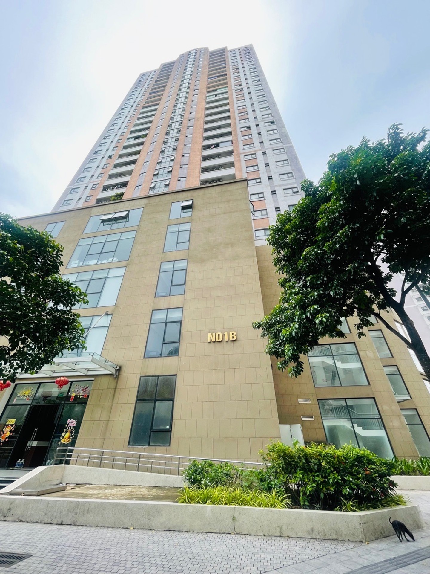 Bán nhà Tân Mai - diện tích 121m2 12 tầng - chung cư đẹp - giá 12,1 tỷ