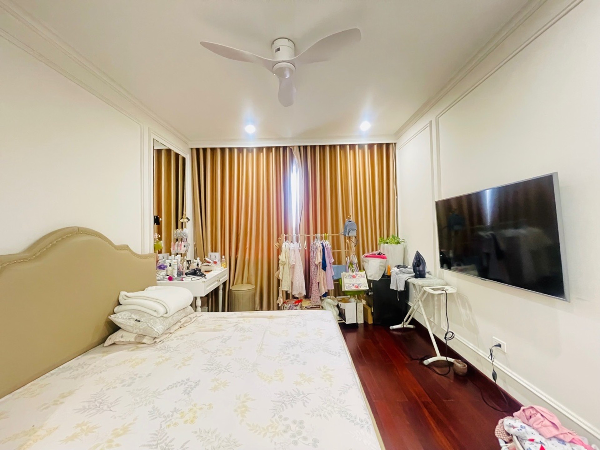 Bán nhà Tân Mai - diện tích 121m2 12 tầng - chung cư đẹp - giá 12,1 tỷ