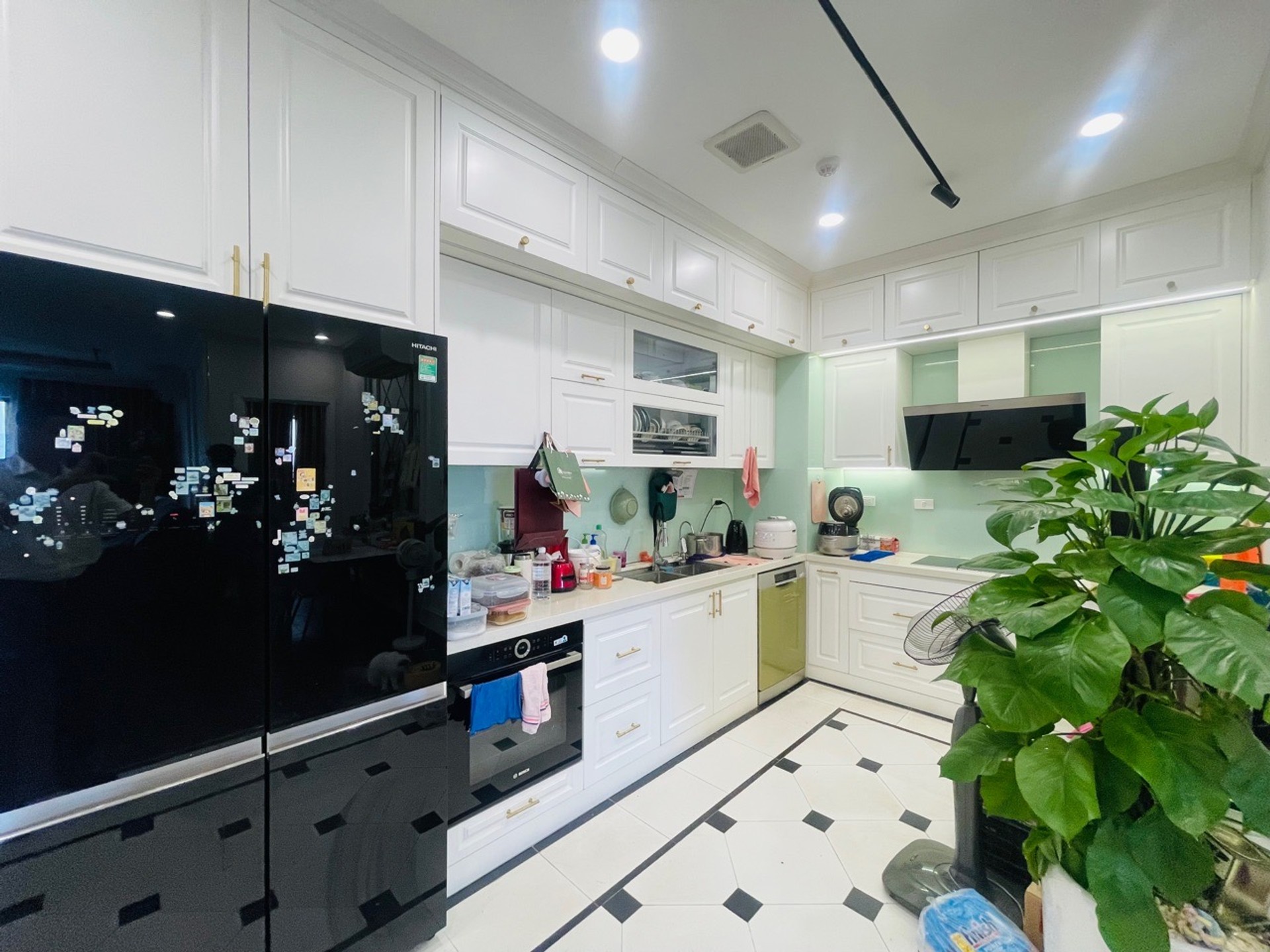 Bán nhà Tân Mai - diện tích 121m2 12 tầng - chung cư đẹp - giá 12,1 tỷ