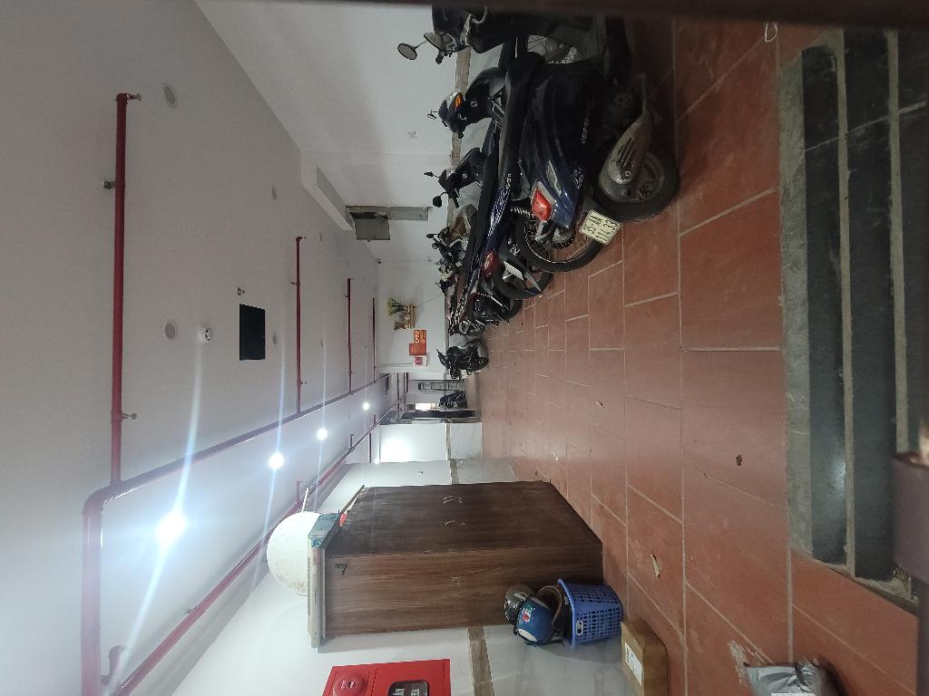 Bán nhà Kim Giang - diện tích 107m2 8 tầng - Đang cập nhật - giá 31 tỷ