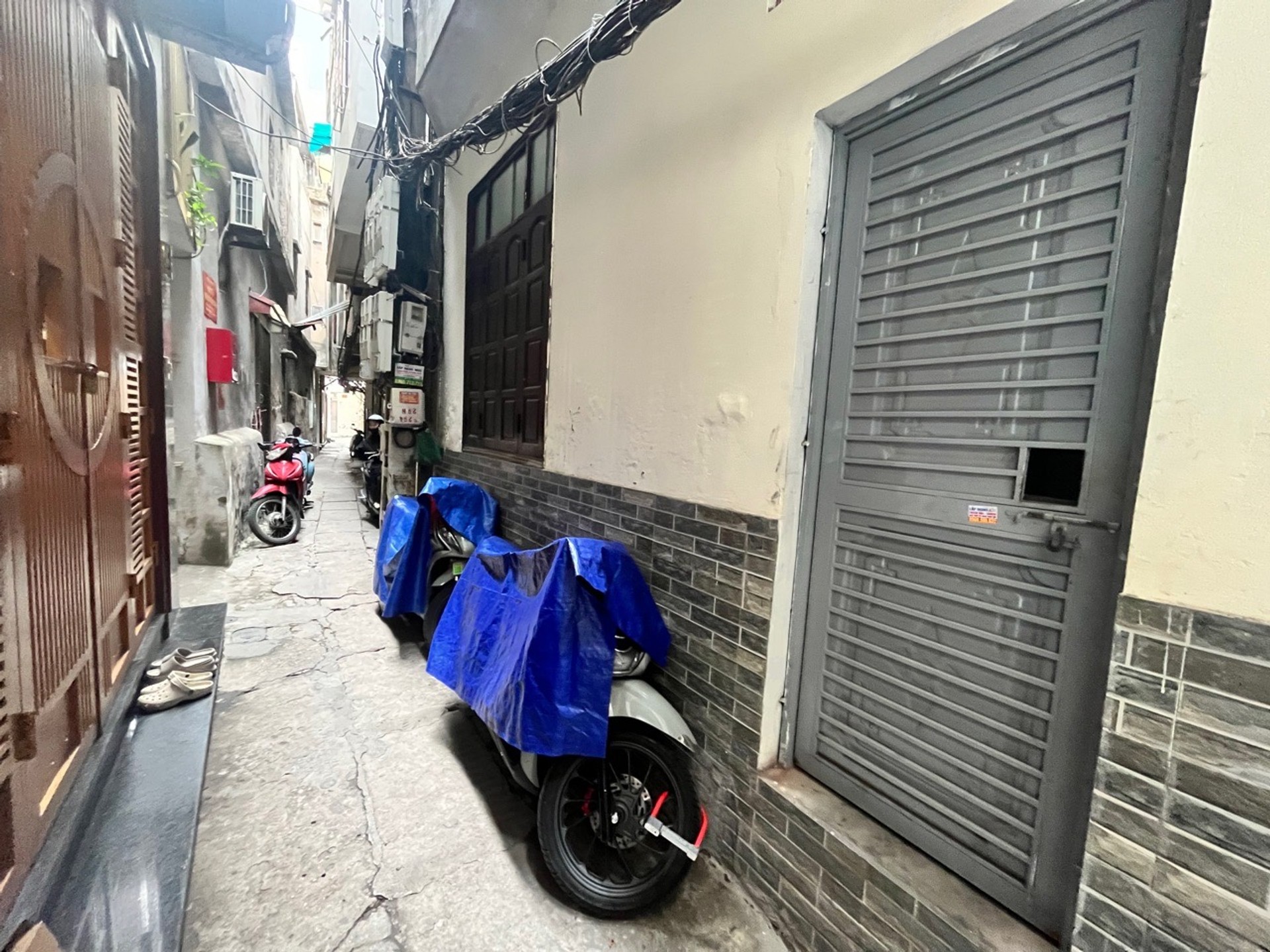 Bán nhà Hồng Mai - diện tích 51m2 3 tầng - Nhà cũ xác định bán đất - giá 9,9 tỷ