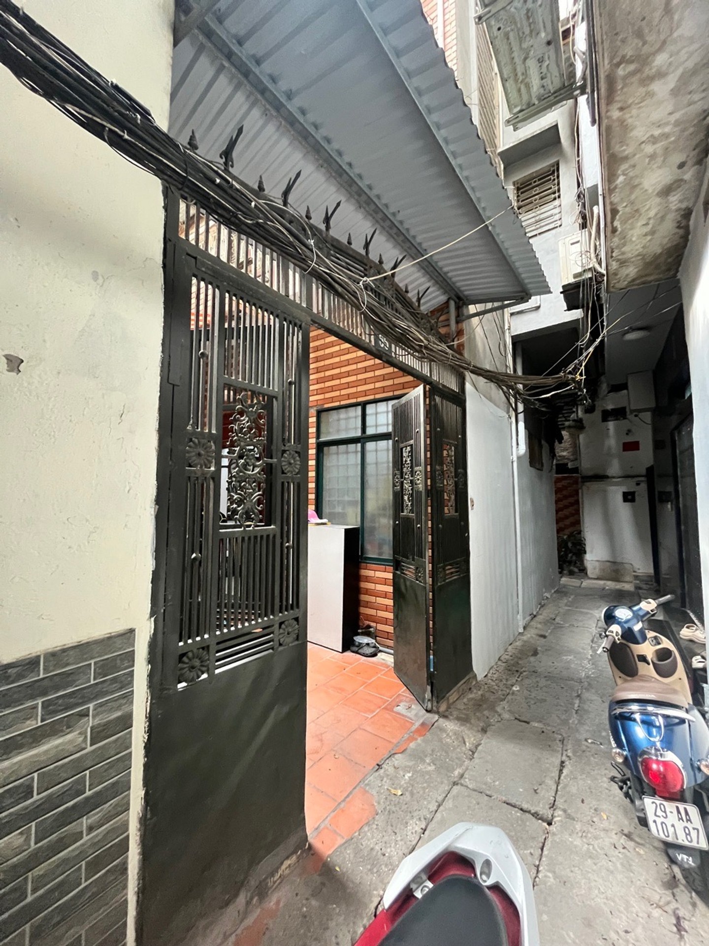 Bán nhà Hồng Mai - diện tích 51m2 3 tầng - Nhà cũ xác định bán đất - giá 9,9 tỷ