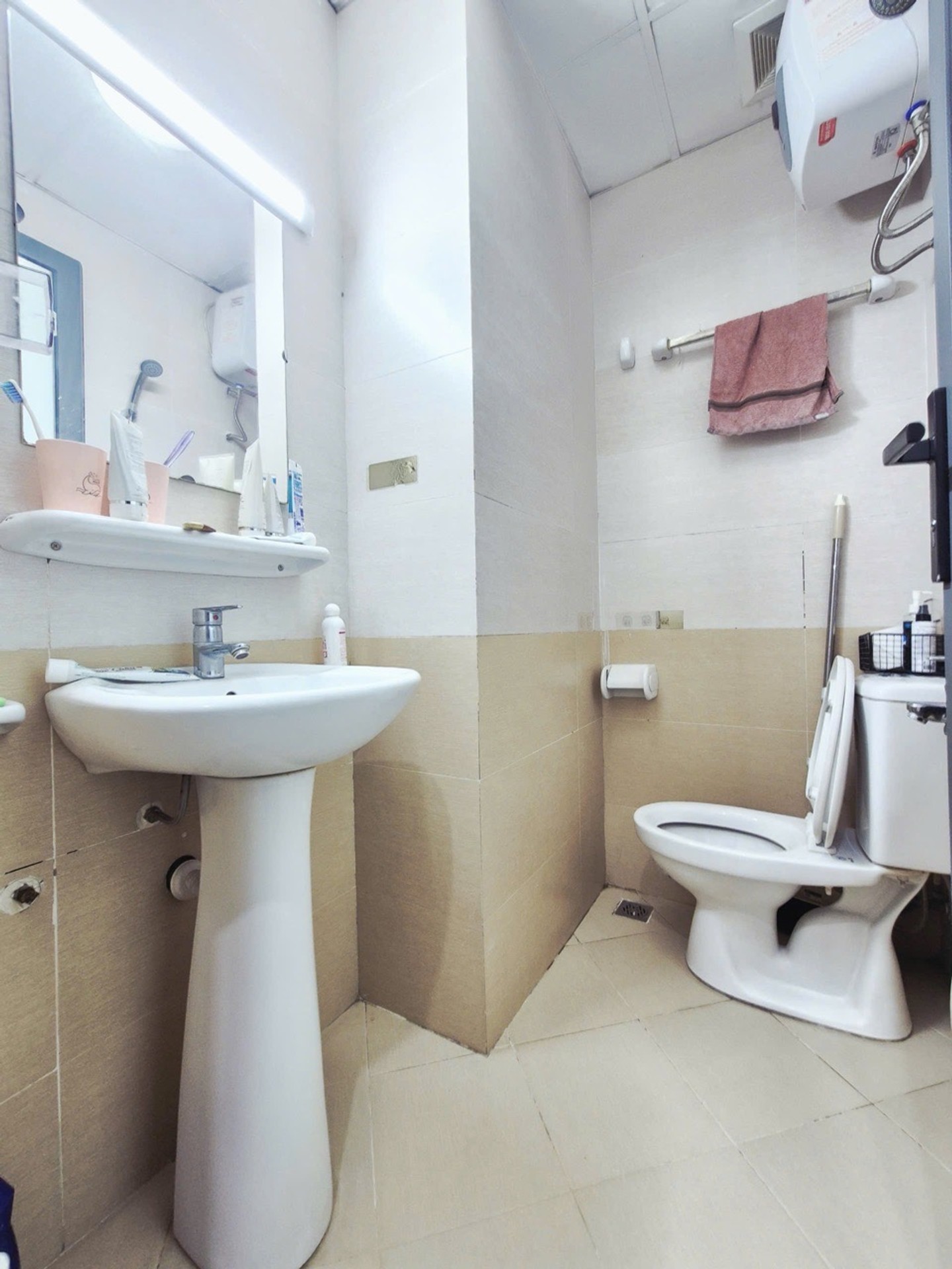 Bán nhà Trịnh Đình Cửu - diện tích 54m2 1 tầng - Căn có ban công trục đẹp - giá 4,8 tỷ