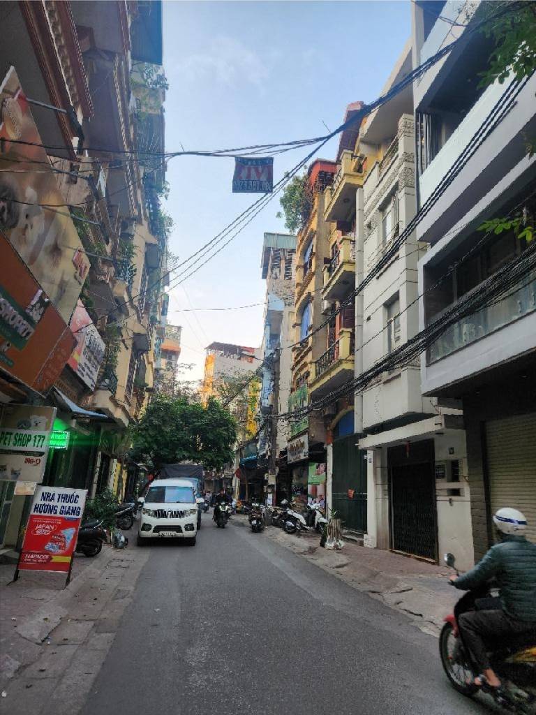 Bán nhà Hai Bà Trưng - diện tích 73m2 6 tầng - Ô tô cách 50m - giá 15,5 tỷ