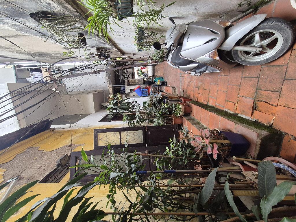 Bán nhà Tống Duy Tân - diện tích 106m2 1 tầng - Nhà nằm trong ngõ cách mặt phố 10m - giá 25 tỷ