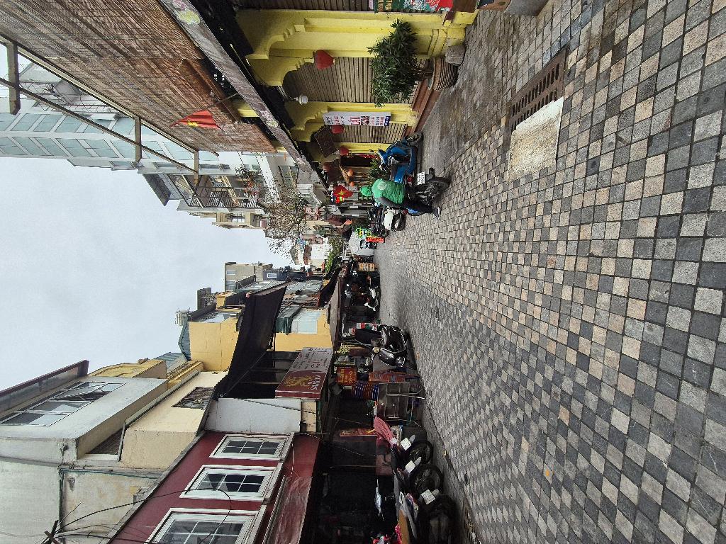 Bán nhà Tống Duy Tân - diện tích 106m2 1 tầng - Nhà nằm trong ngõ cách mặt phố 10m - giá 25 tỷ