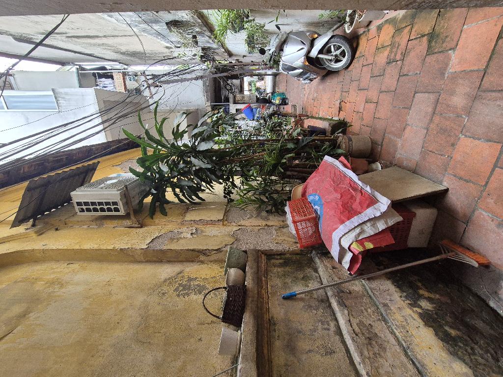 Bán nhà Tống Duy Tân - diện tích 106m2 1 tầng - Nhà nằm trong ngõ cách mặt phố 10m - giá 25 tỷ