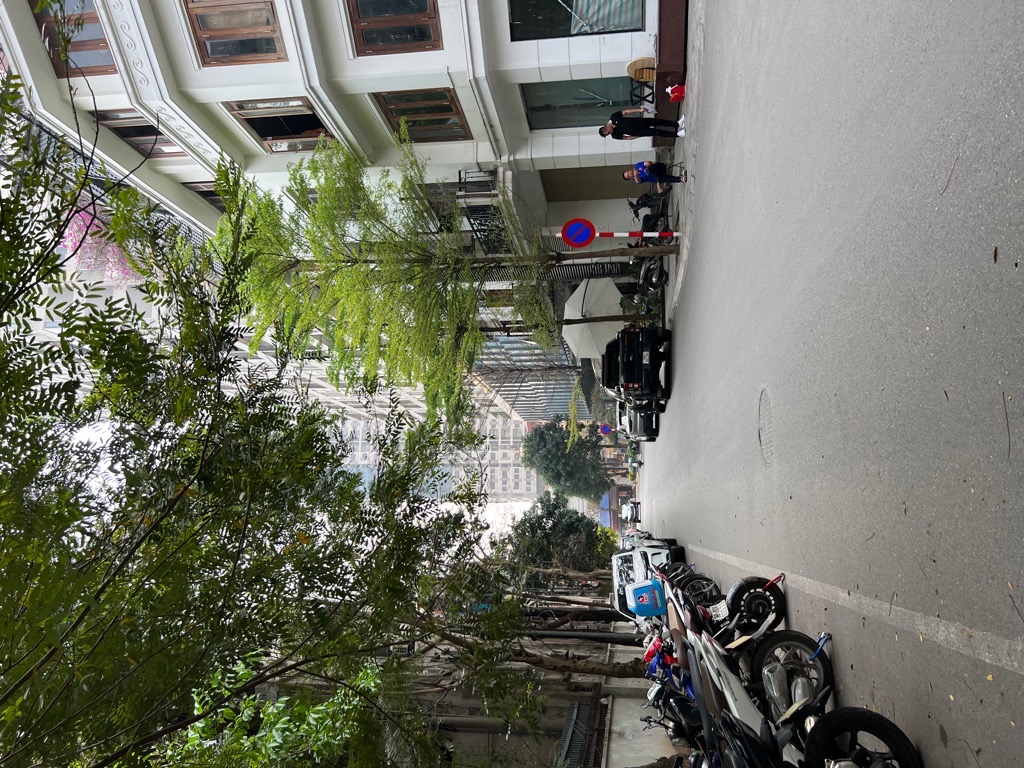 Bán nhà Nguyễn Tuân - diện tích 72m2 5 tầng - Ngõ 2 ô tô tránh - giá 48 tỷ