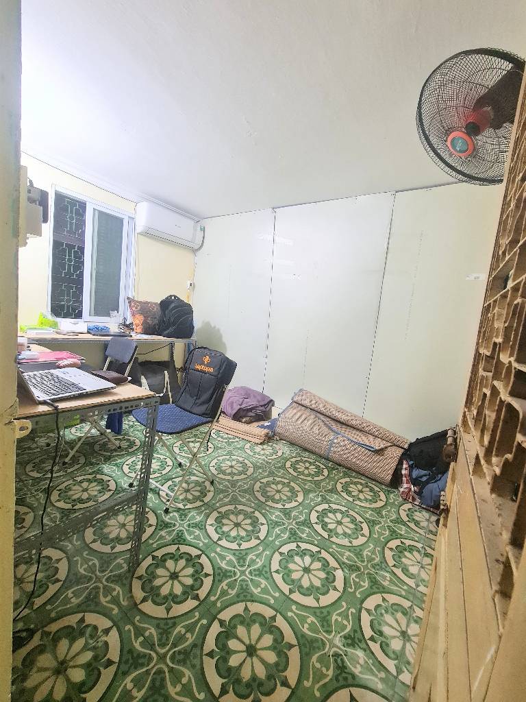 Bán nhà Đê Tô Hoàng - diện tích 38m2 3 tầng - Lô góc, ô tô tránh - giá 13,8 tỷ