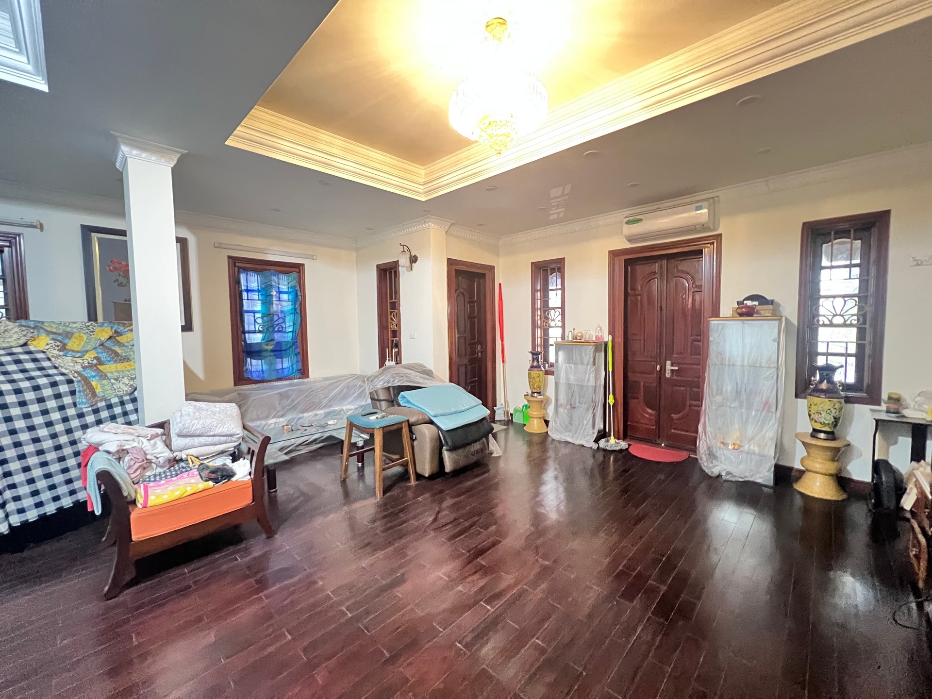 Bán nhà Đầm Trấu - diện tích 50m2 4 tầng - Lô góc 2 mặt thoáng - giá 30 tỷ