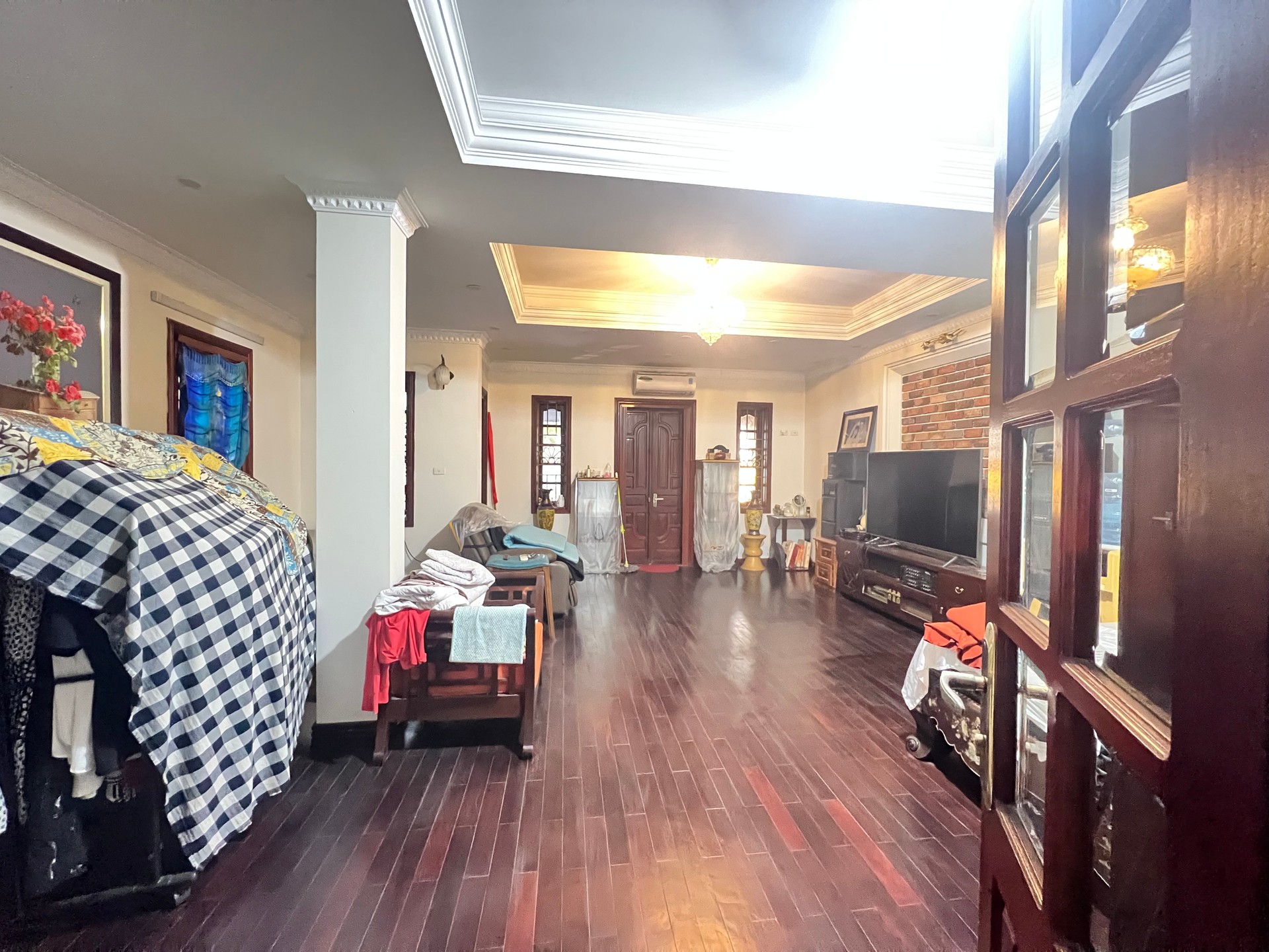 Bán nhà Đầm Trấu - diện tích 50m2 4 tầng - Lô góc 2 mặt thoáng - giá 30 tỷ